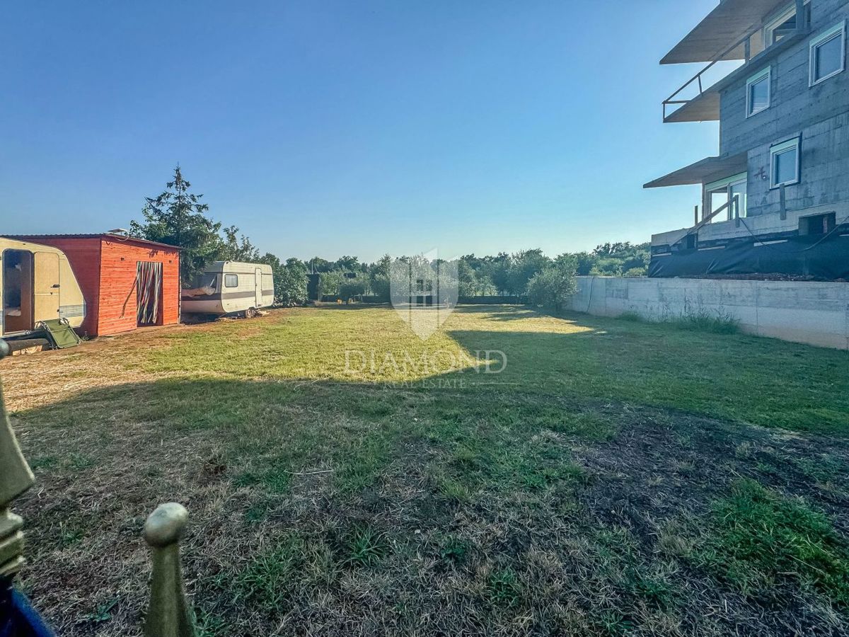 Lovrečica, attraente terreno edificabile