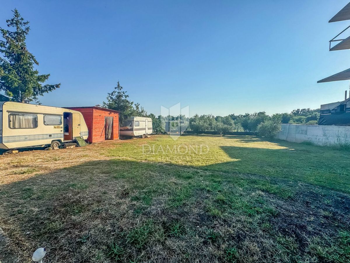 Lovrečica, attraente terreno edificabile