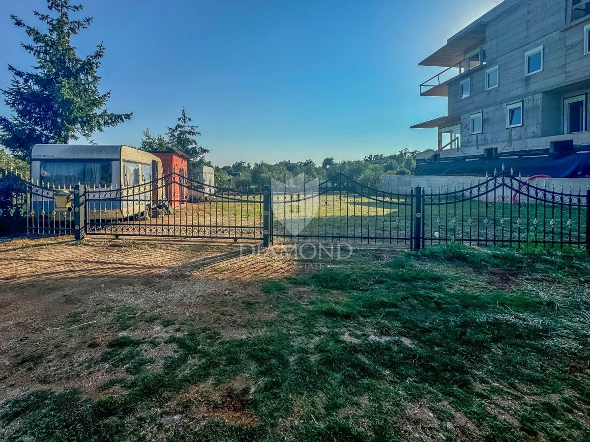 Lovrečica, attraente terreno edificabile