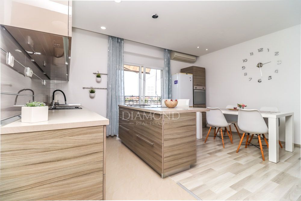 Pola, Veli Vrh, appartamento ammobiliato in una posizione tranquilla