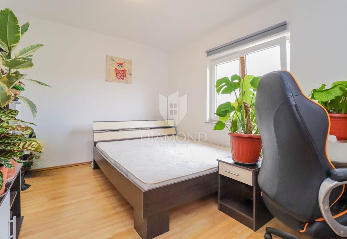 Umago, dintorni! Eccellente appartamento vicino alla città!