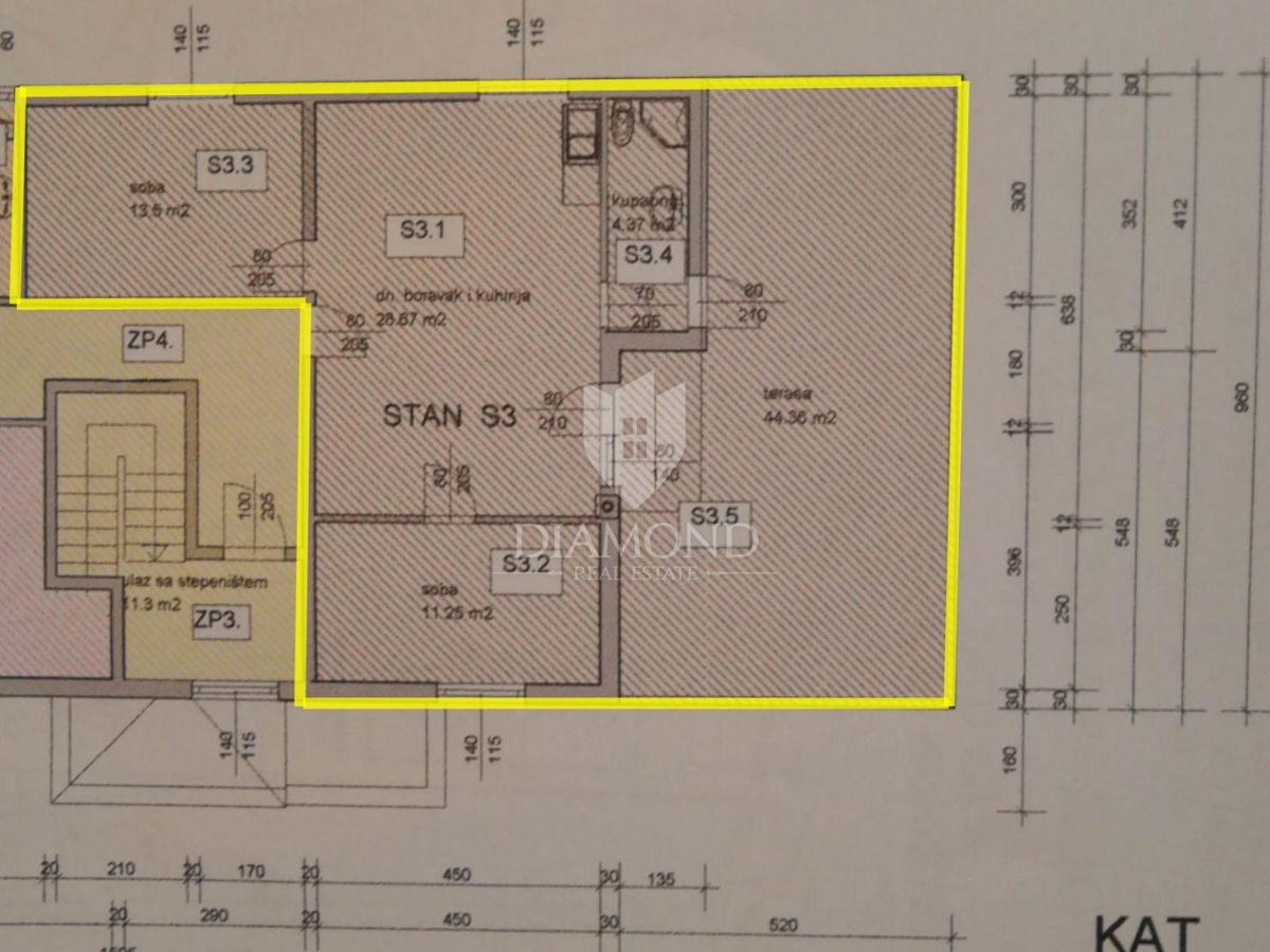 Umago, dintorni! Eccellente appartamento vicino alla città!