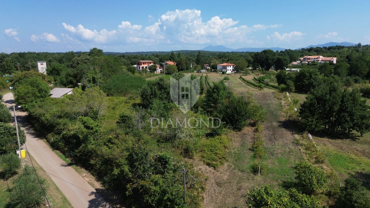 Albona, terreno edificabile attraente 