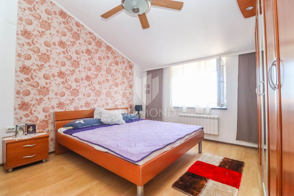 Casa con tre appartamenti a 300 metri dal mare vicino a Medolino! 