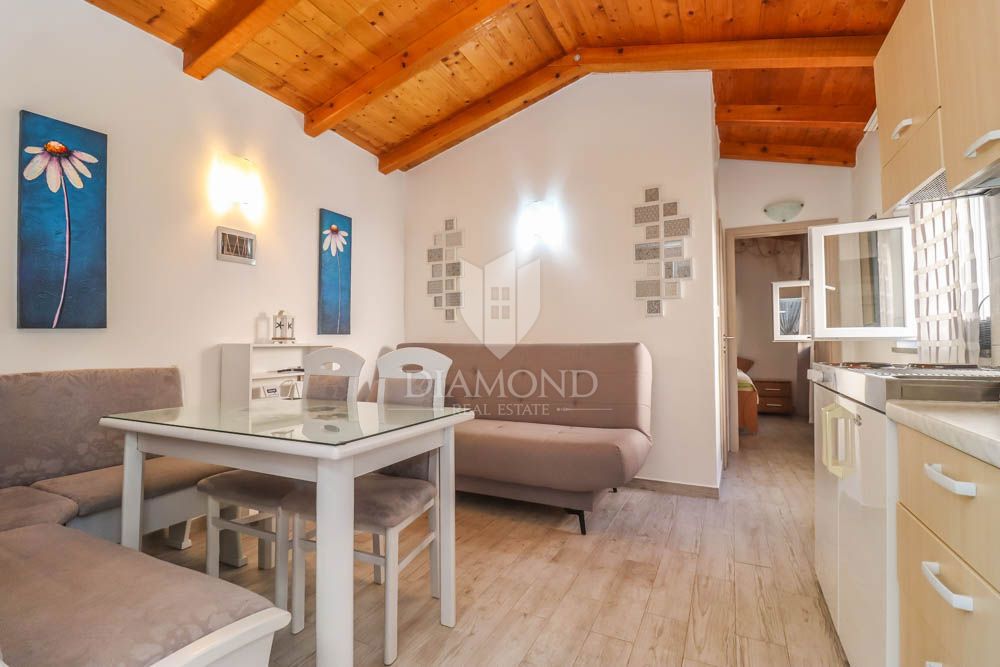 Casa con tre appartamenti a 300 metri dal mare vicino a Medolino! 