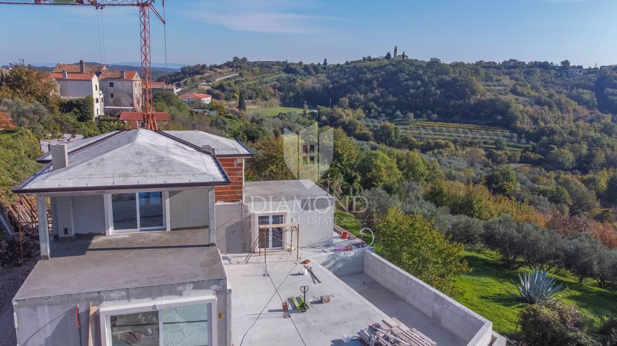 Istria, Eccezionale villa con piscina e vista mare a Momiano!