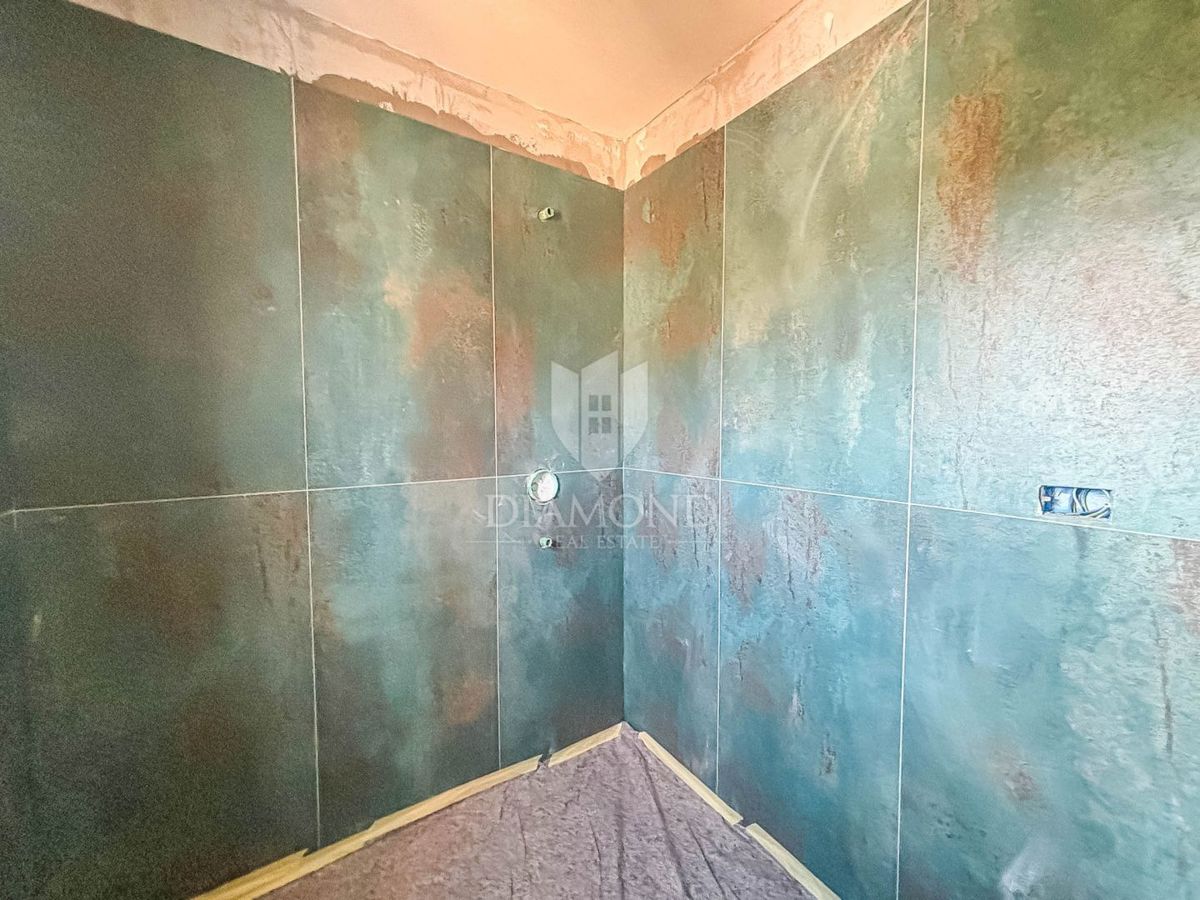 Istria, Eccezionale villa con piscina e vista mare a Momiano!