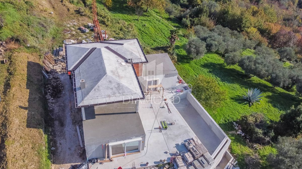 Istria, Eccezionale villa con piscina e vista mare a Momiano!