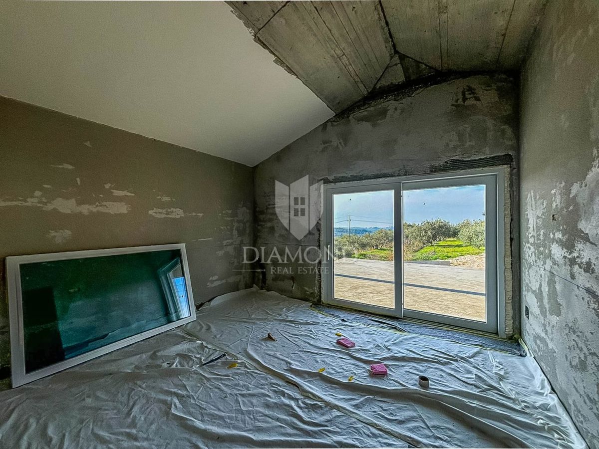 Istria, Eccezionale villa con piscina e vista mare a Momiano!