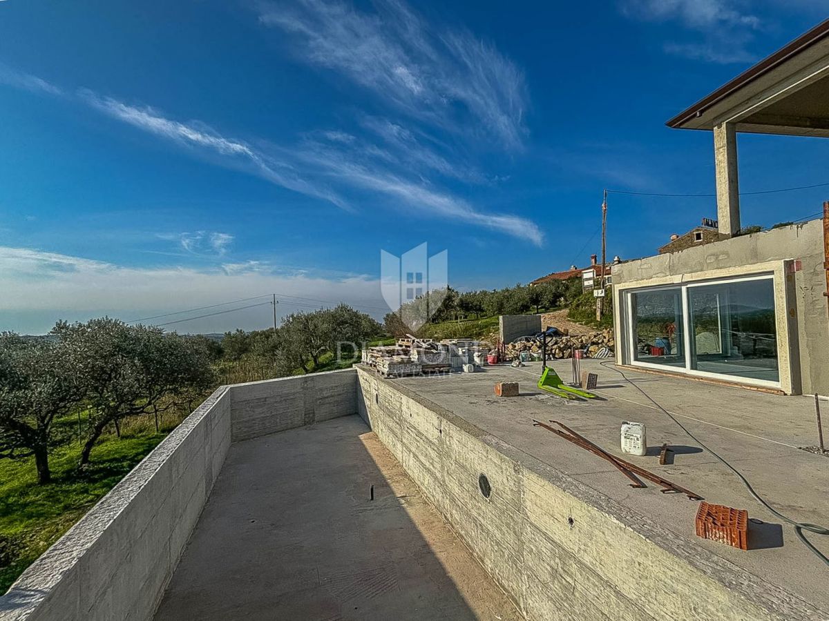 Istria, Eccezionale villa con piscina e vista mare a Momiano!