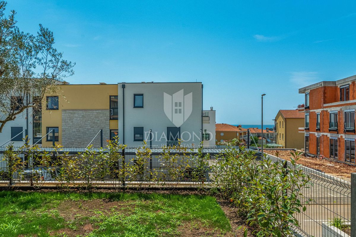 Cittanova, moderno appartamento di 120 m2 al piano terra con vista mare!