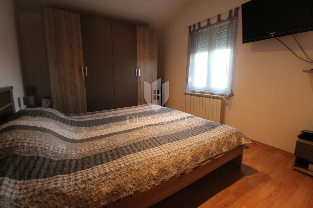 Barban, casa con ampio giardino