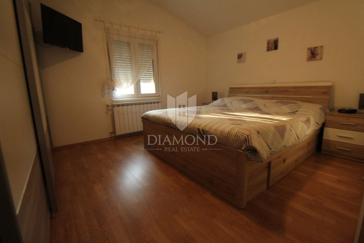 Barban, casa con ampio giardino