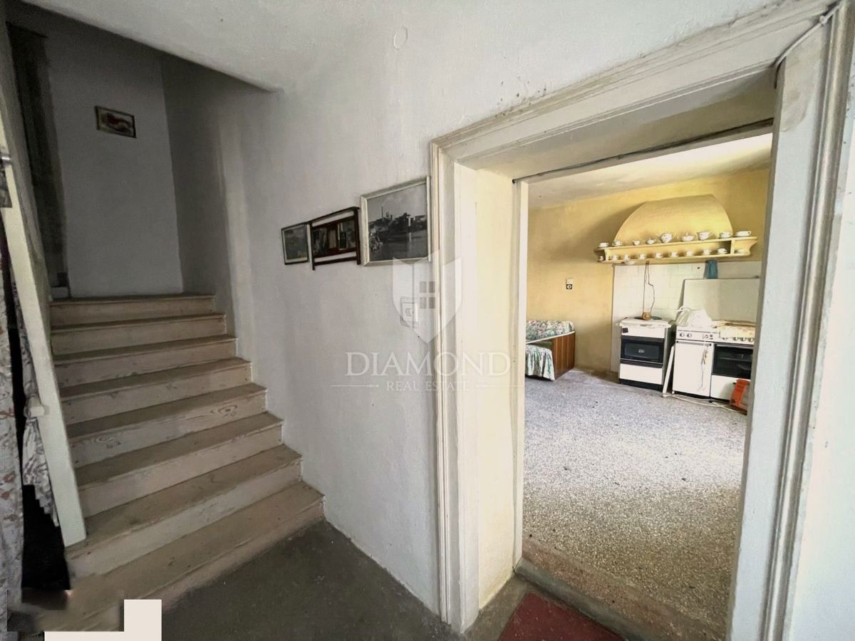 Bellissima casa da ristrutturare con vista mare