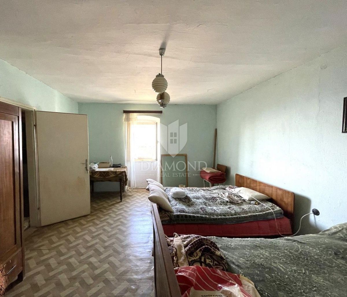 Bellissima casa da ristrutturare con vista mare