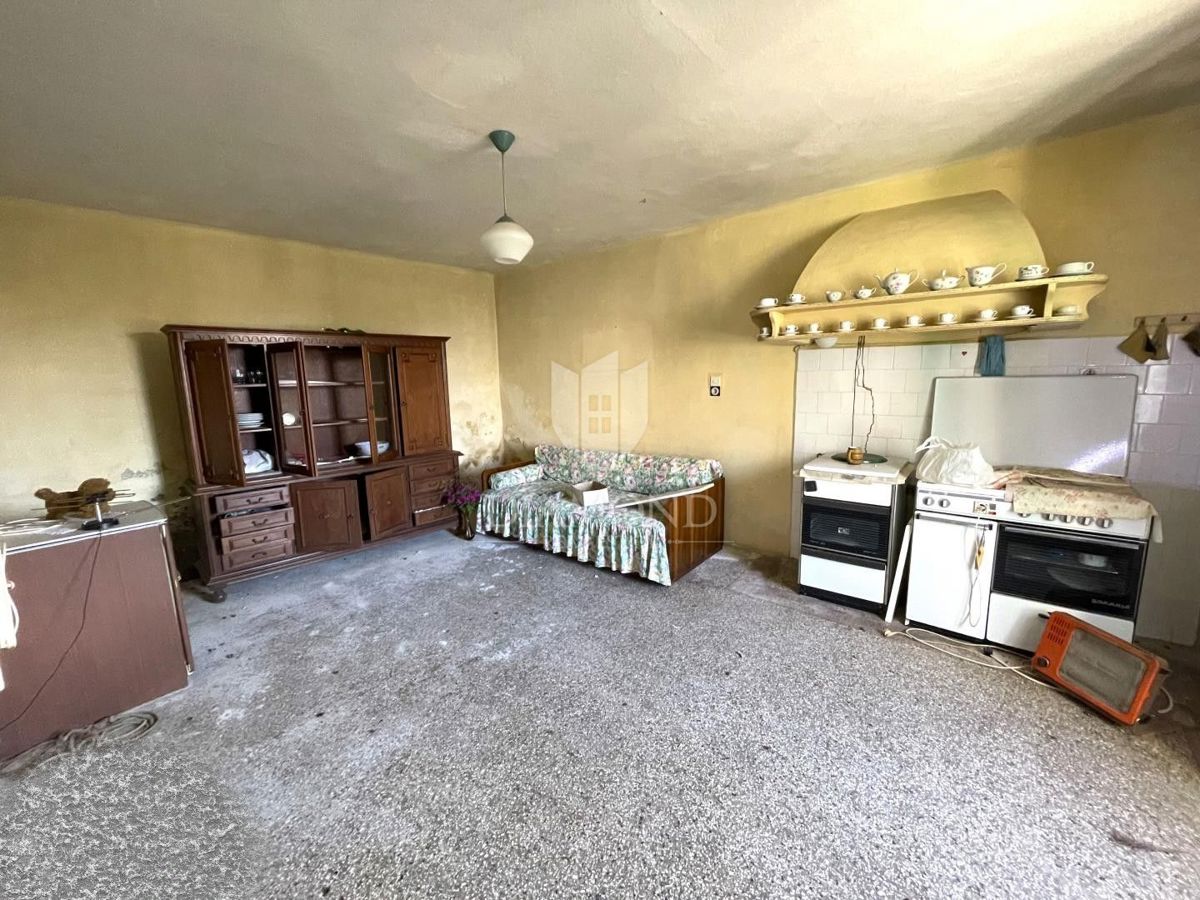 Bellissima casa da ristrutturare con vista mare