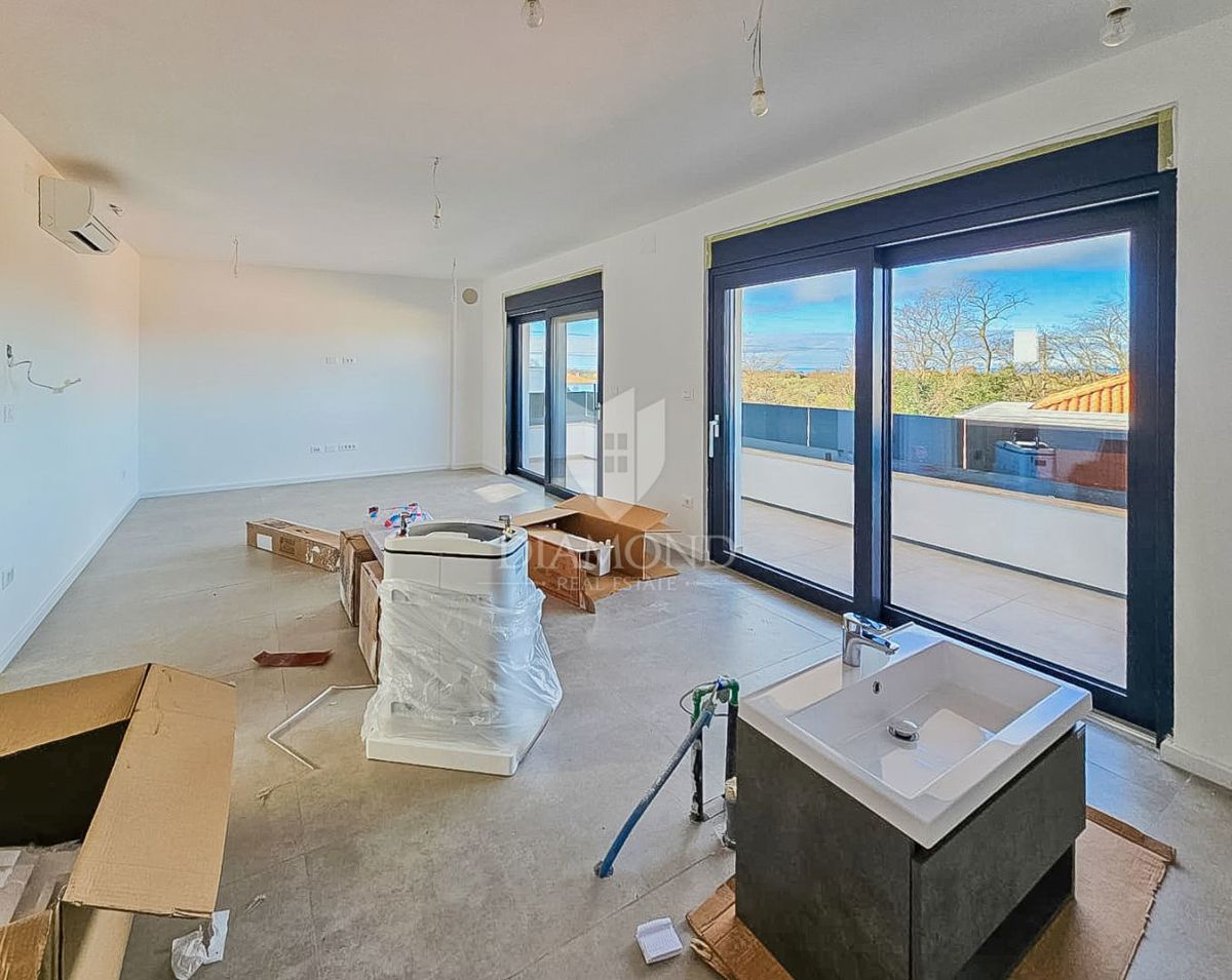 Umago! Appartamento con vista mare e 2 camere da letto!