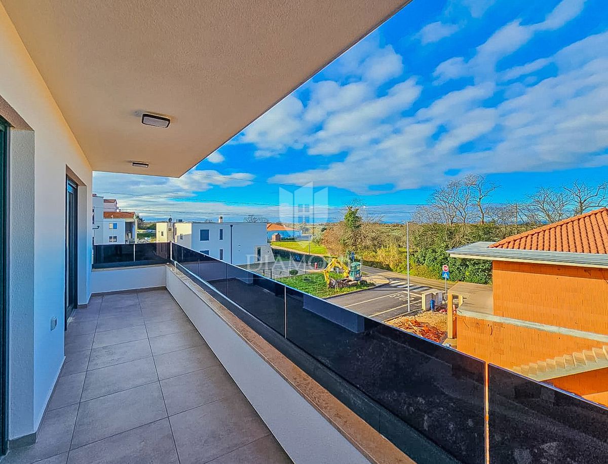 Umago! Appartamento con vista mare e 2 camere da letto!