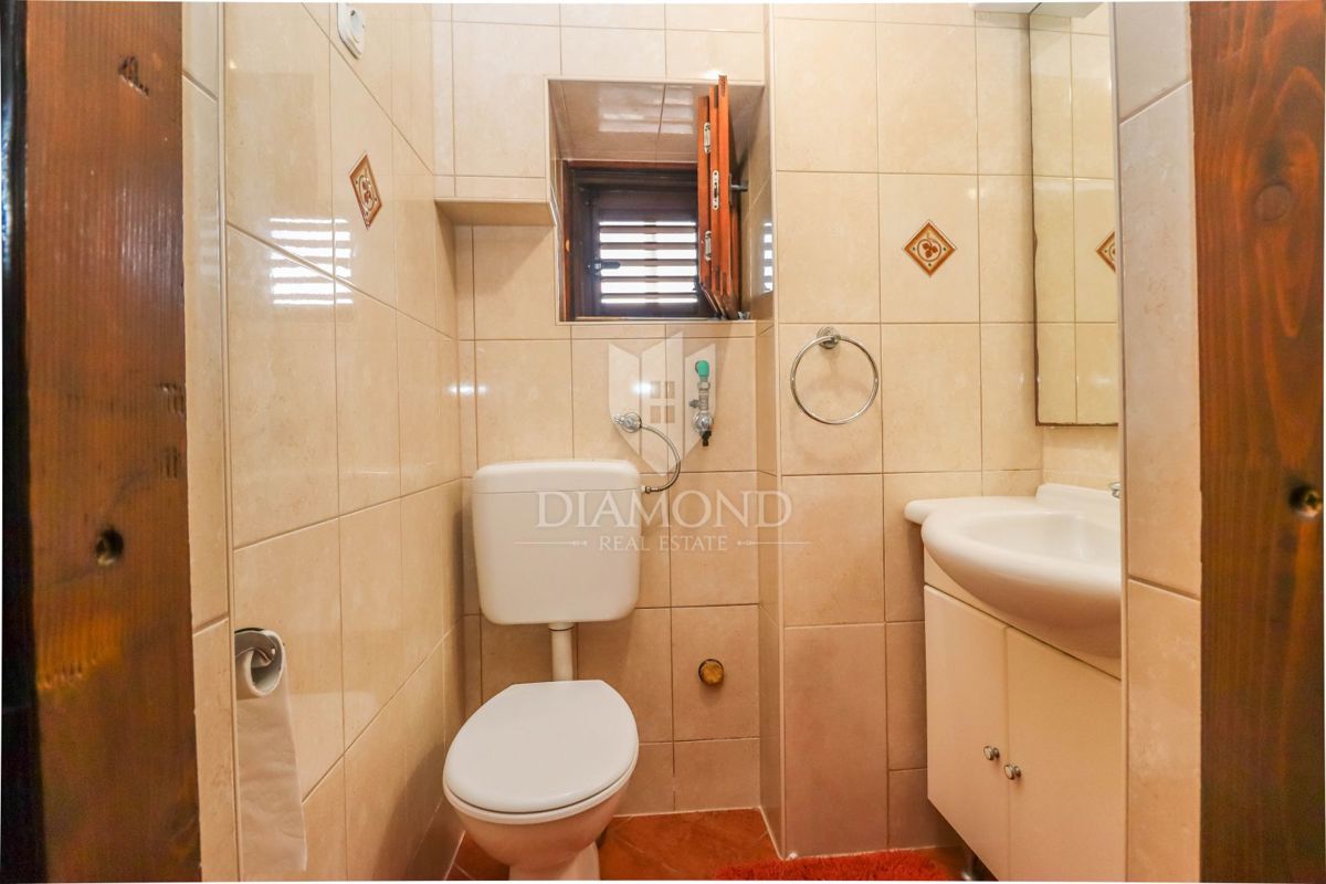 Casa vicino a Pola, ideale per viverci o da affittare.