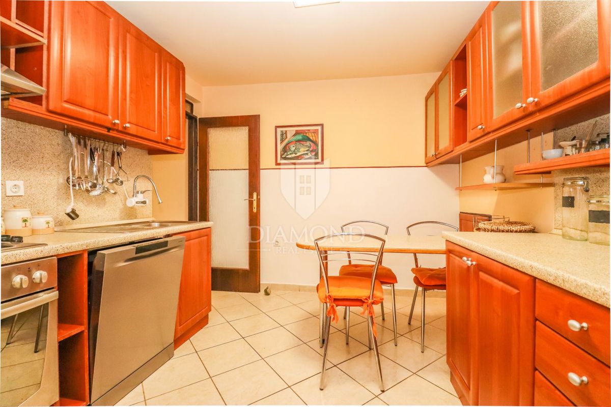 Casa vicino a Pola, ideale per viverci o da affittare.