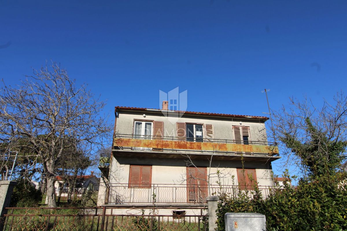 Casa da ristrutturare in ottima posizione a Labin