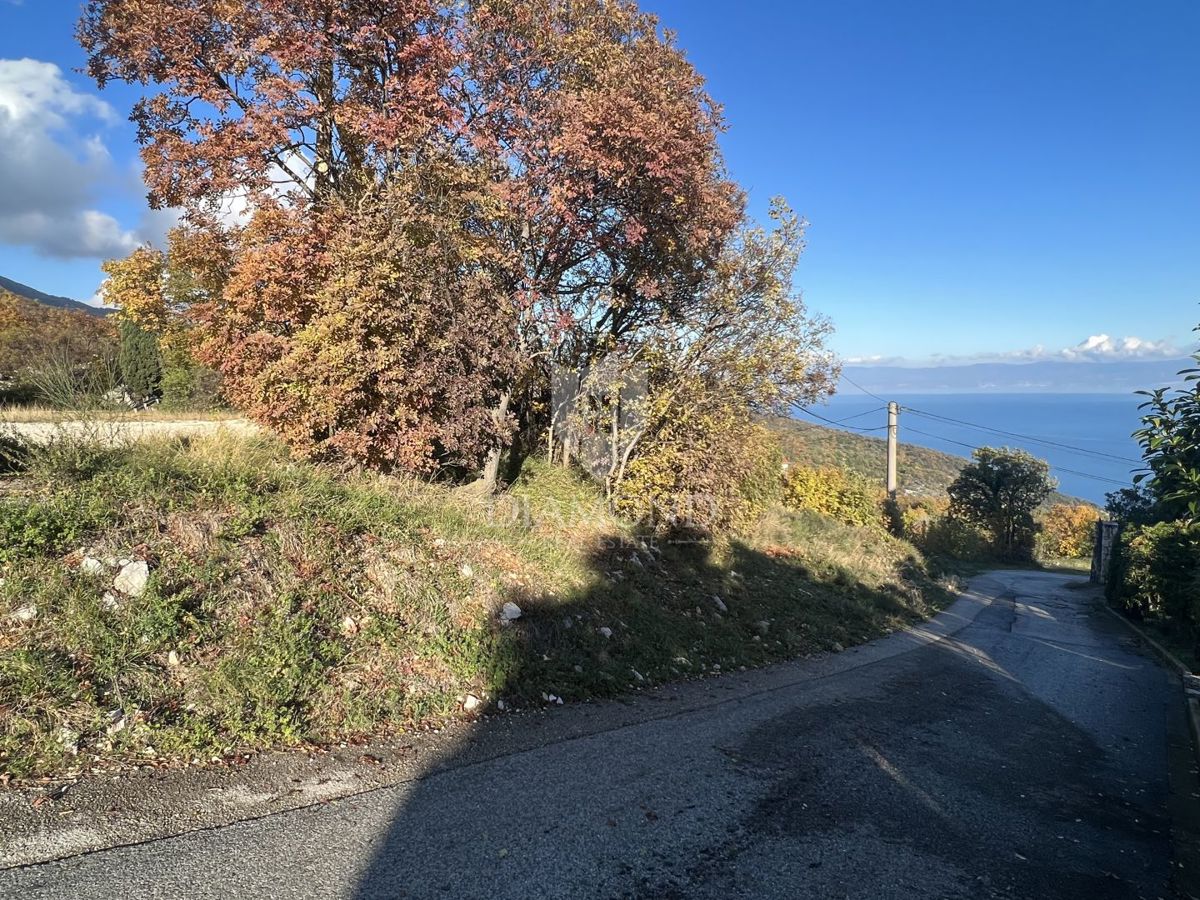 TERRENO EDIFICABILE CON VISTA MARE PANORAMICA