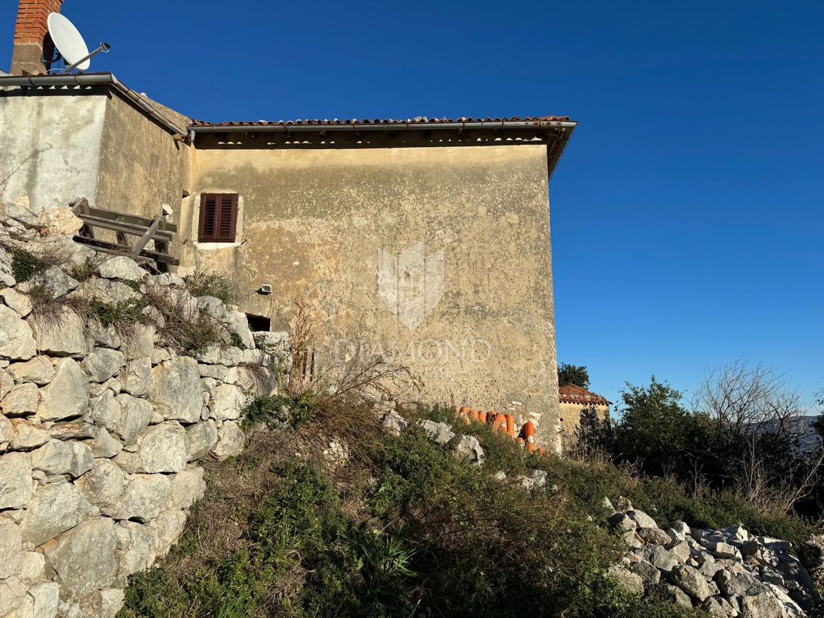 CASA IN PIETRA CON VISTA PANORAMICA SUL MARE