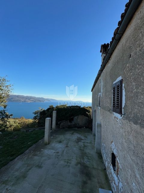 CASA IN PIETRA CON VISTA PANORAMICA SUL MARE