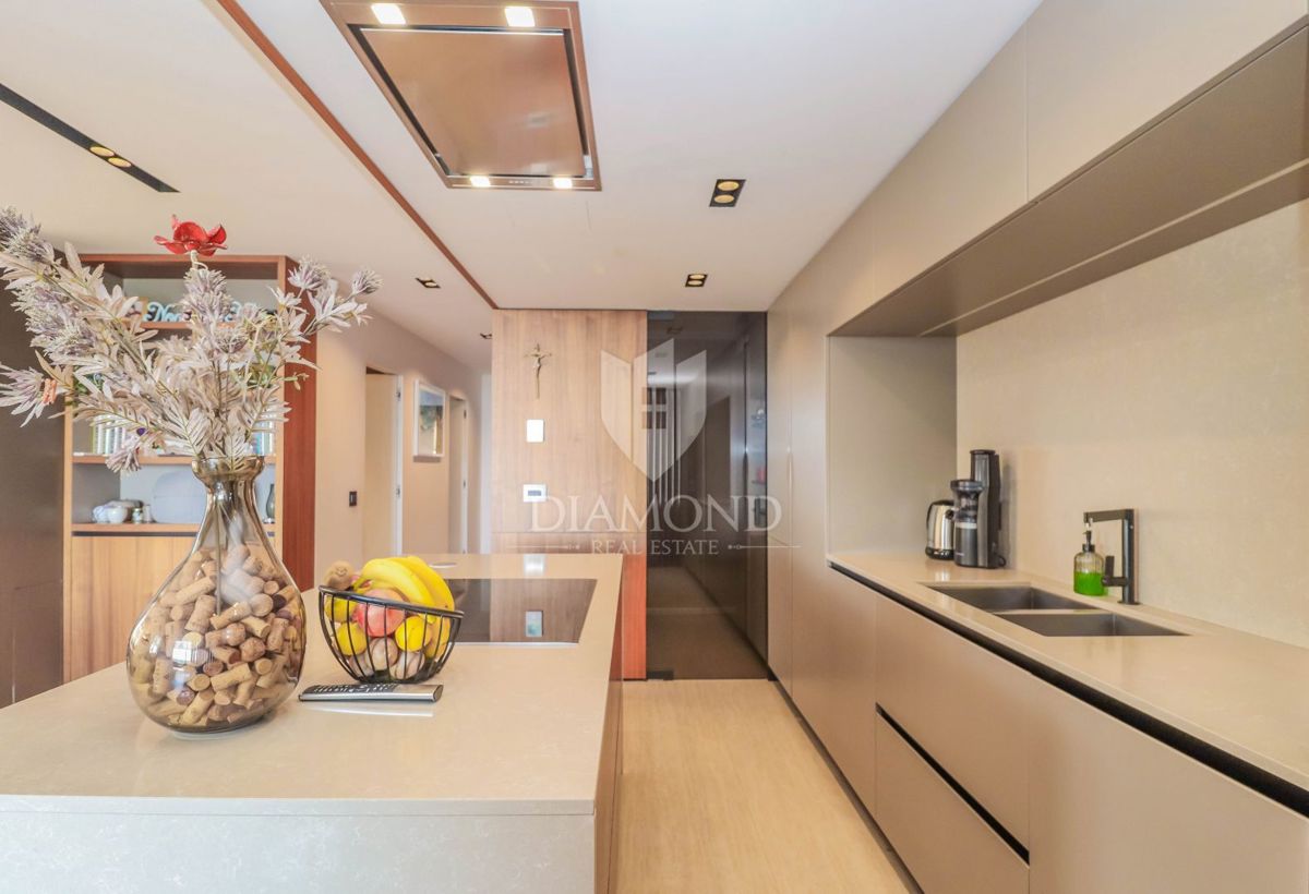 Cittanova, appartamento 120 m2 con vista panoramica sul mare!