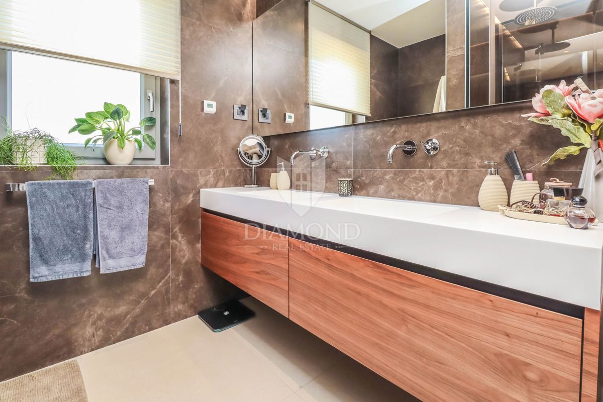 Cittanova, appartamento 120 m2 con vista panoramica sul mare!