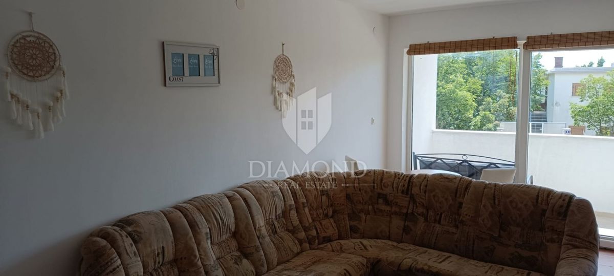 Jadranovo, ampio appartamento su due livelli