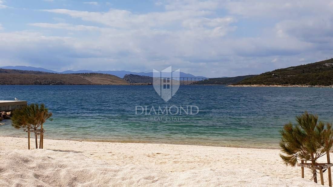 Jadranovo, ampio appartamento su due livelli