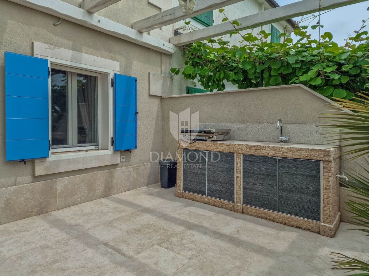 Zona di Umago, casa ristrutturata a 750 m dal mare!