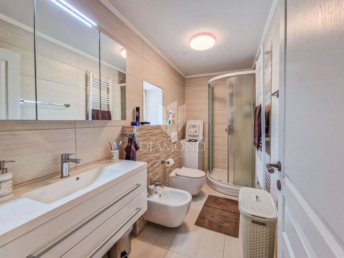 Zona di Umago, casa ristrutturata a 750 m dal mare!