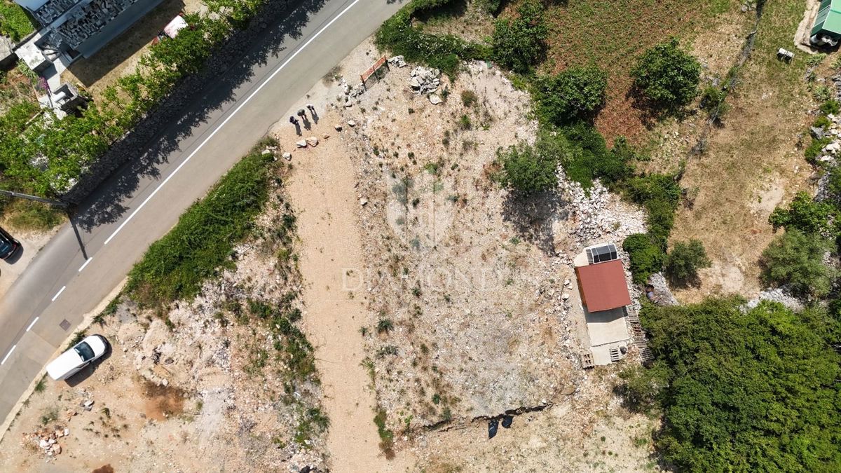 Terreno Žgombići, Malinska-Dubašnica, 1.304m2