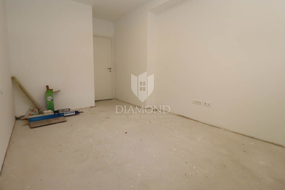 Pola, appartamento ristrutturato con un appartamento aggiuntivo! 