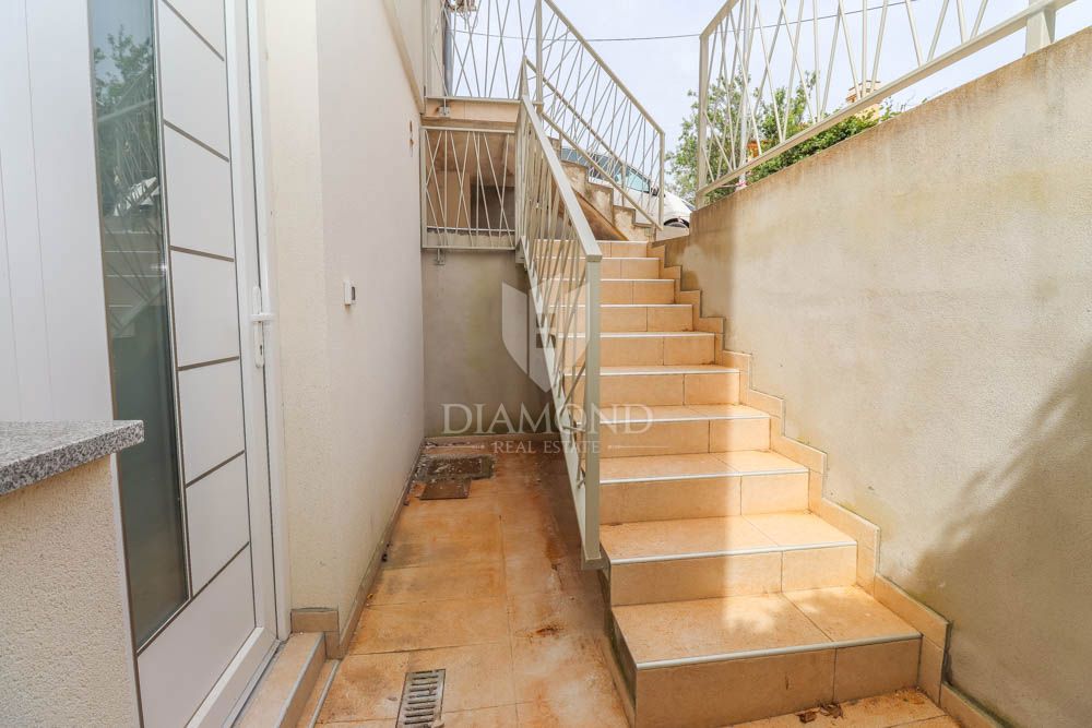 Pola, appartamento ristrutturato con un appartamento aggiuntivo! 