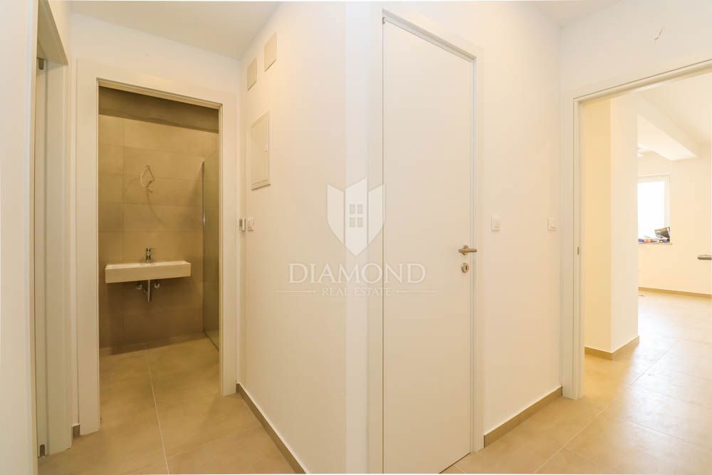 Pola, appartamento ristrutturato con un appartamento aggiuntivo! 