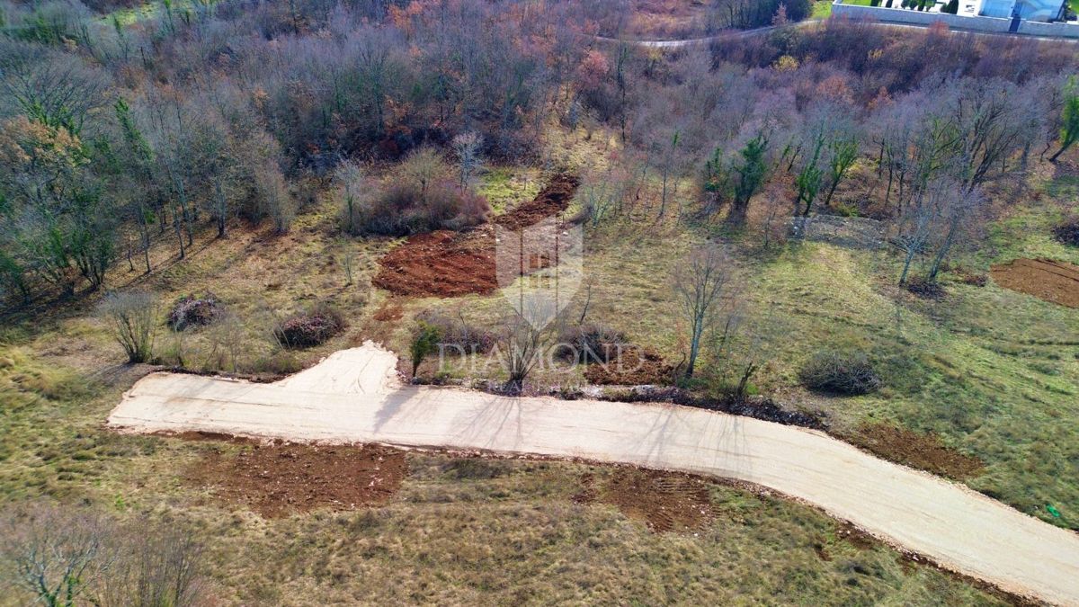 ESCLUSIVA!! Labin, terreno edificabile in posizione privilegiata