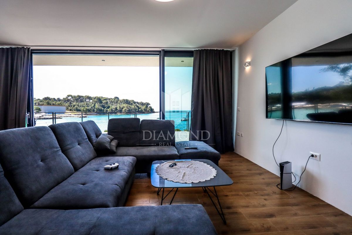 Rovigno, appartamento di lusso in posizione unica