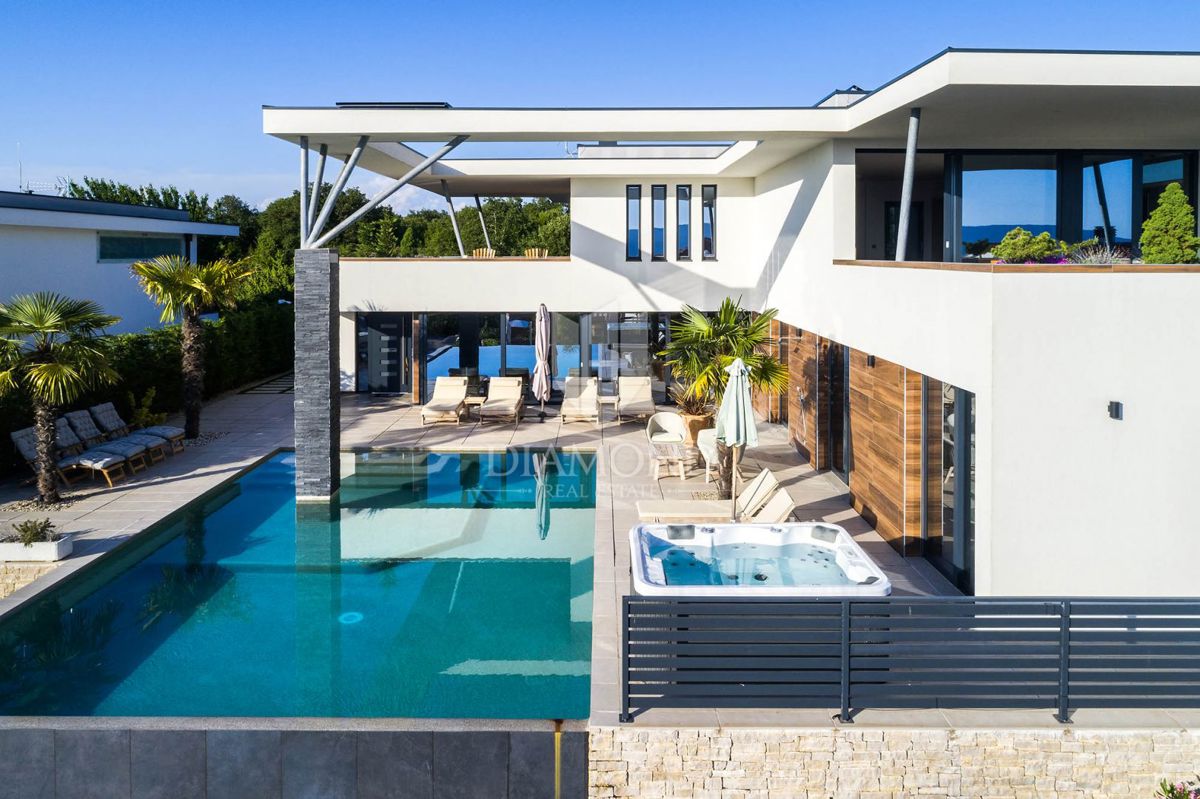 Isola di Krk villa di lusso con vista mare