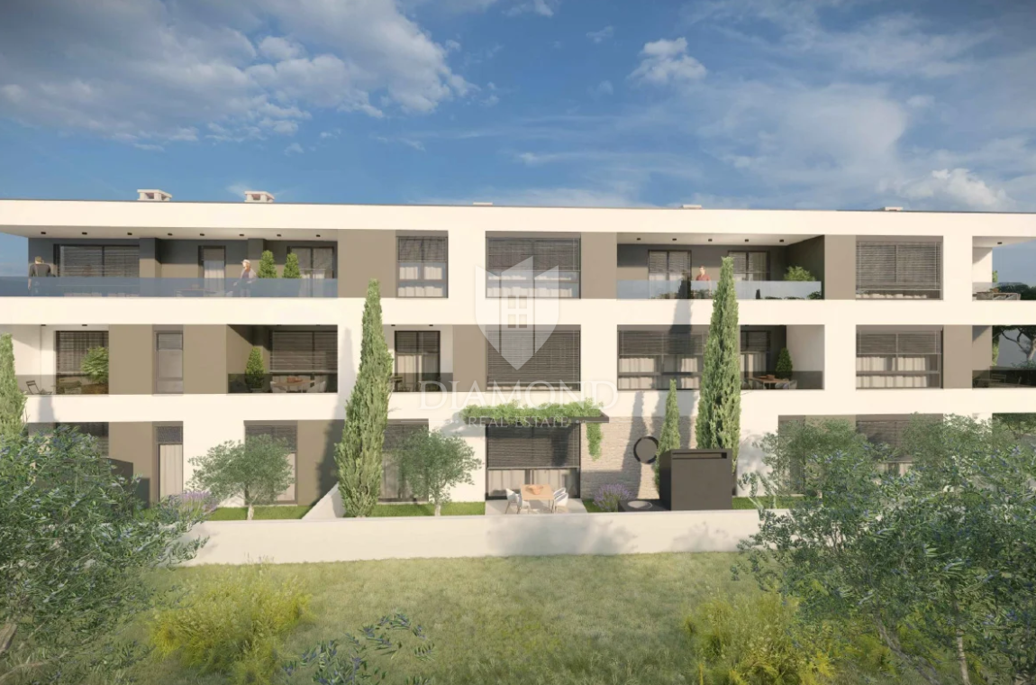 Štinjan, nuovo edificio con giardino vicino alla spiaggia! 