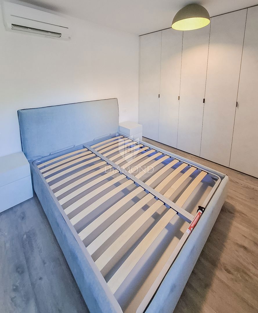 Occasione! Cittanova, appartamento al piano terra con giardino, prima fila al mare!