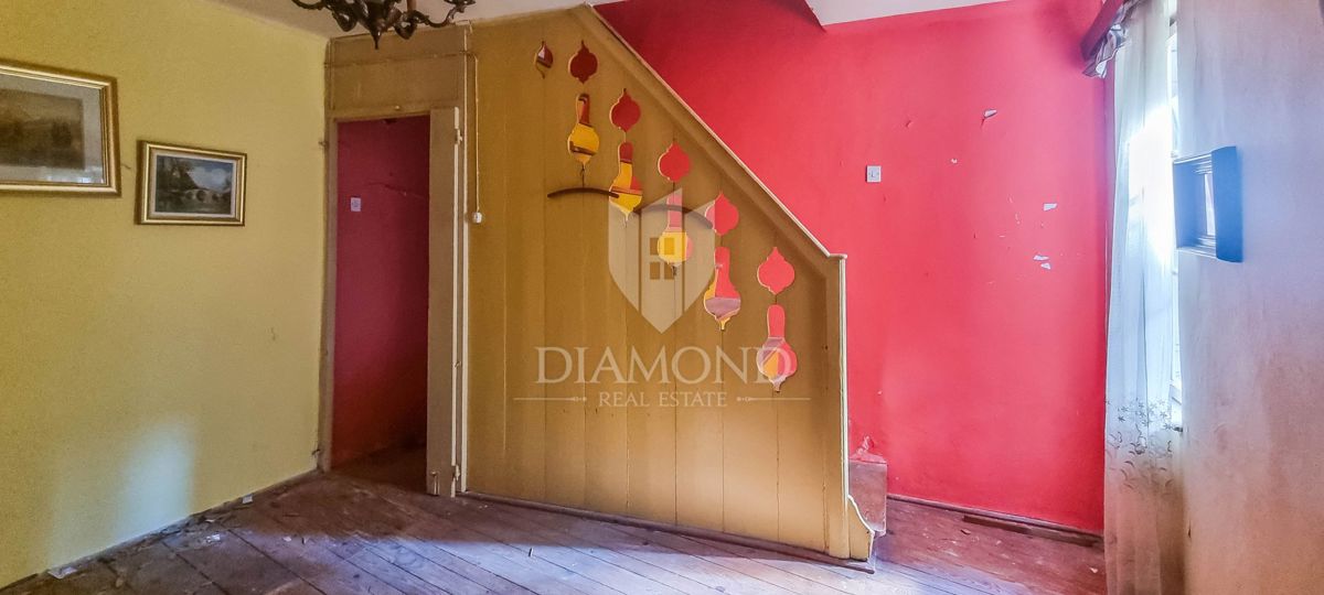 Istria, Rovigno, Città Vecchia, Casa con anima e potenziale