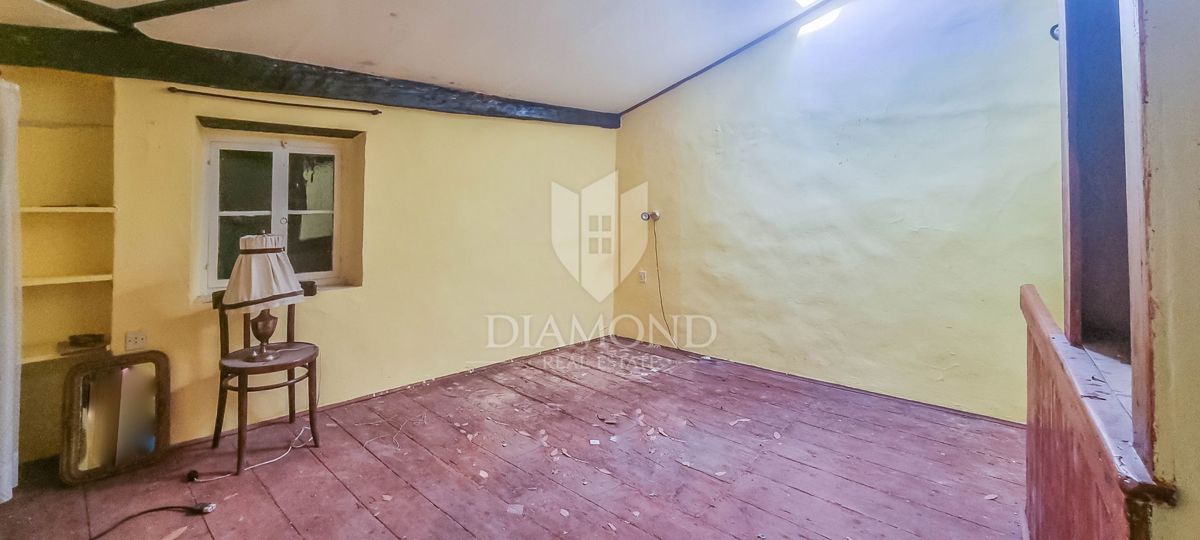 Istria, Rovigno, Città Vecchia, Casa con anima e potenziale