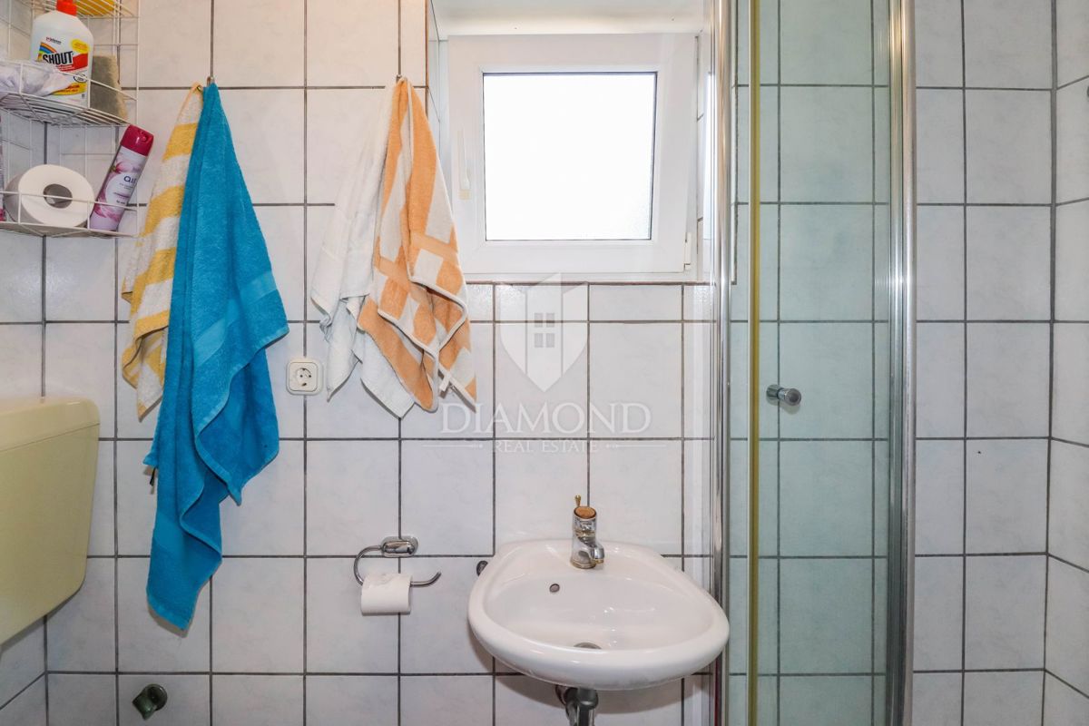 Rovigno, appartamento, parcheggio, ripostiglio!