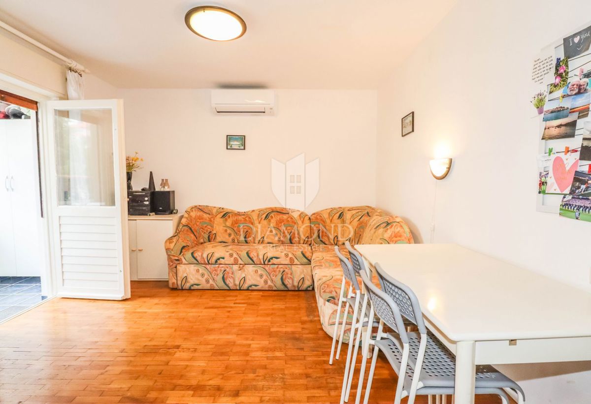 Rovigno, appartamento, parcheggio, ripostiglio!