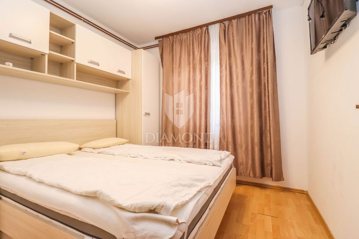 Pola, Veli Vrh – Ampia casa con più unità abitative, garage e un bel giardino!