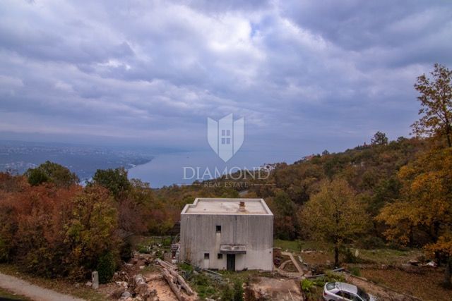 MATULJI, casa con splendida vista mare, tre unità abitative