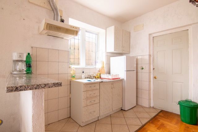 MATULJI, casa con splendida vista mare, tre unità abitative